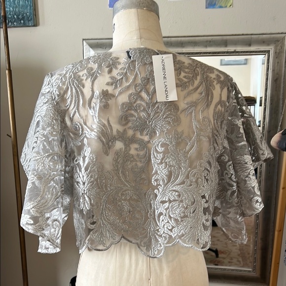 Elegant Silver Lace Bolero - Picture 2 of 5